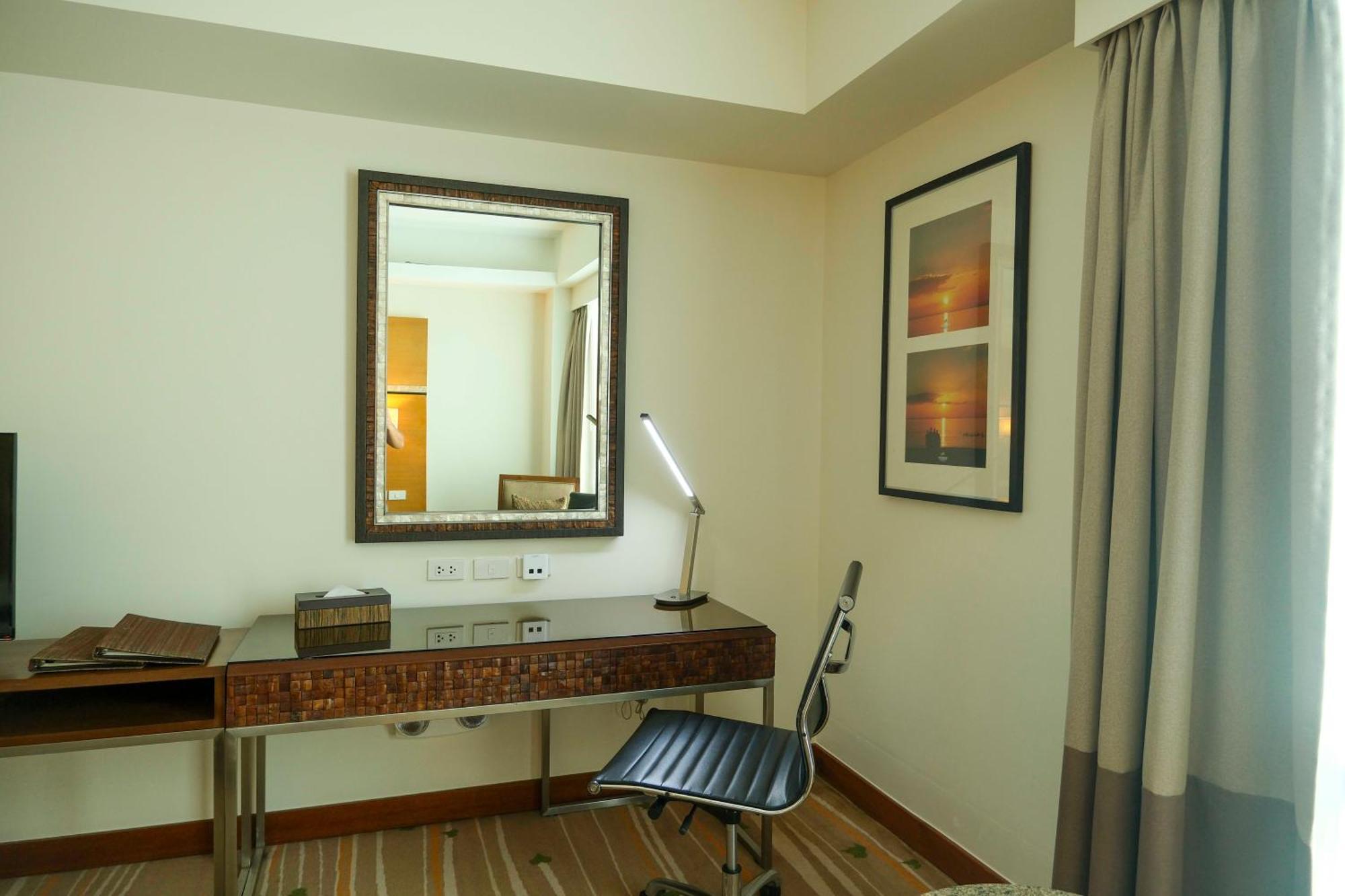 Best Western Plus The Ivywall Hotel - Palawan Puerto Princesa Екстериор снимка